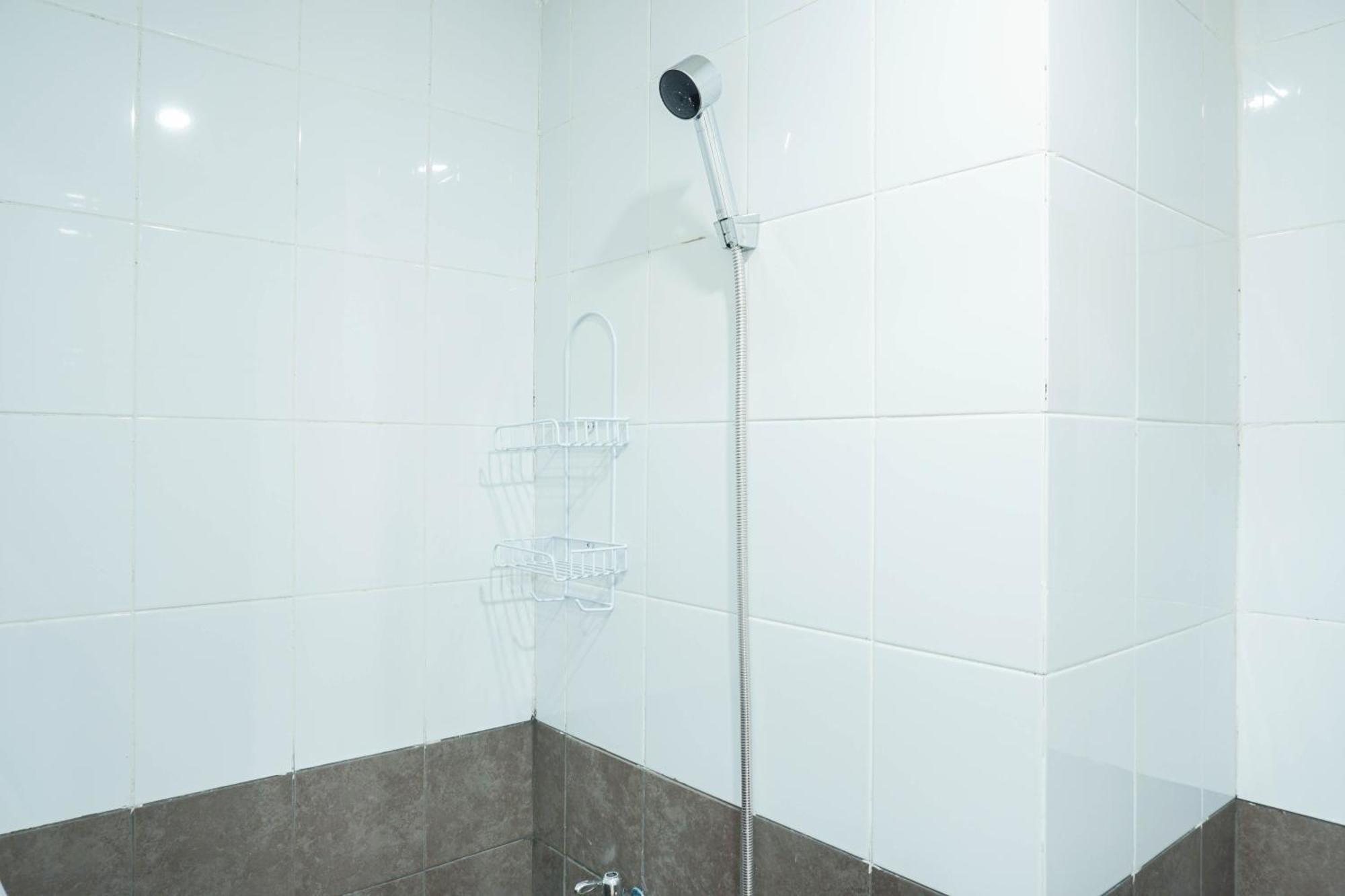 Apartment Cozy And Simply 1br Pramuka By Travelio *